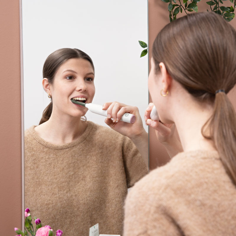 Escova Elétrica Jordan Clean Smile Preta 1Un