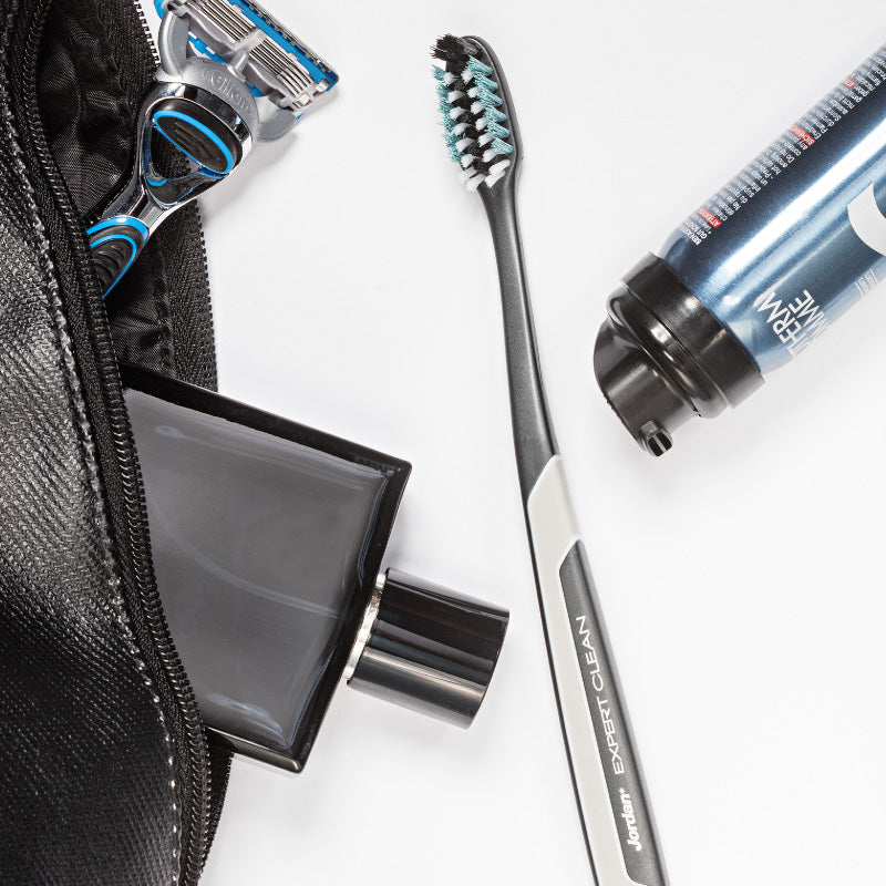 Escova de Dentes Jordan Expert Clean Adulto, Suave